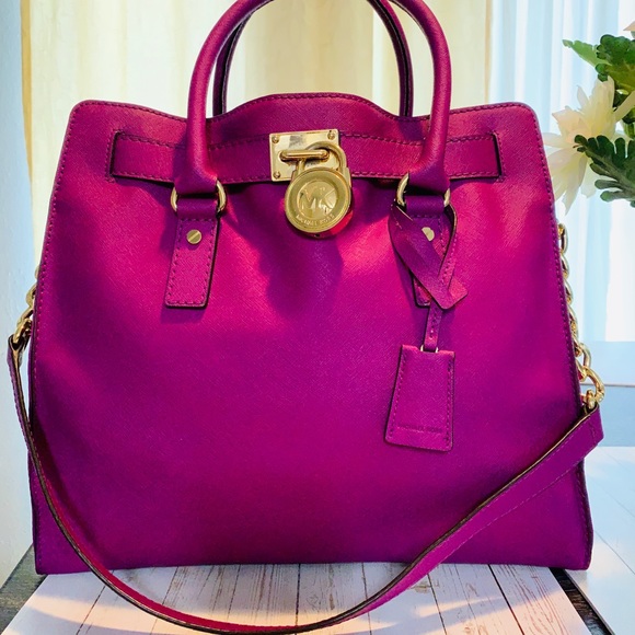 Michael Kors Handbags - Micheal kors Hamilton